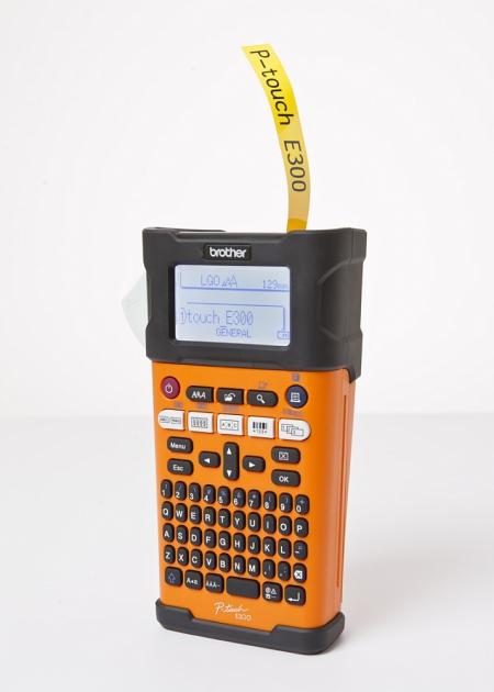 Етикетен принтер Brother PT-E300VP Labelling systemна ниска цена с бърза доставка - BestPC.BG
