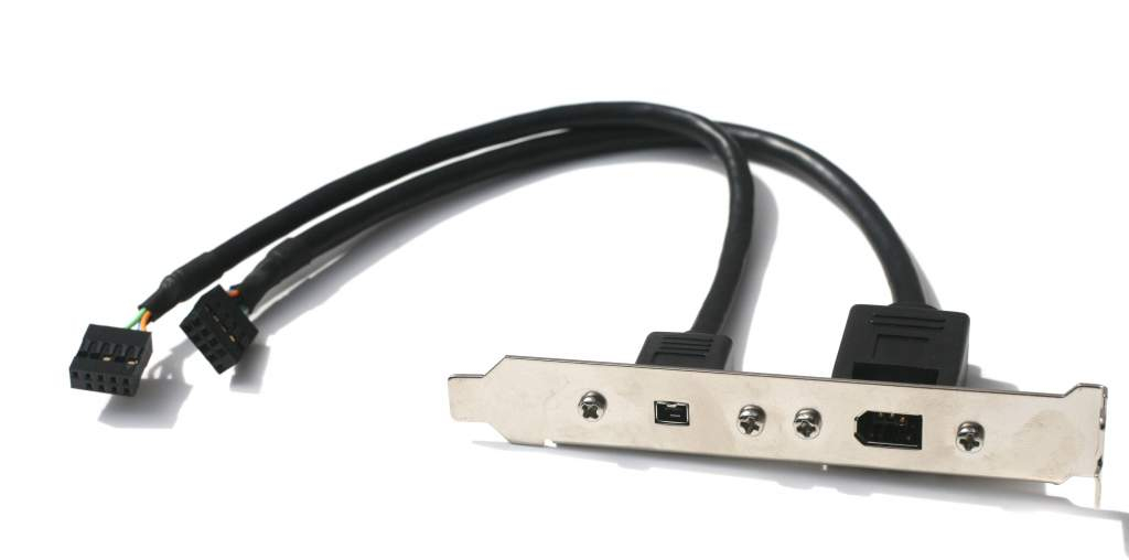 Кабел/адаптер IEEE1394a 1x6p-1x4p Bracket, ASUS 14G011000064на ниска цена с бърза доставка - BestPC.BG