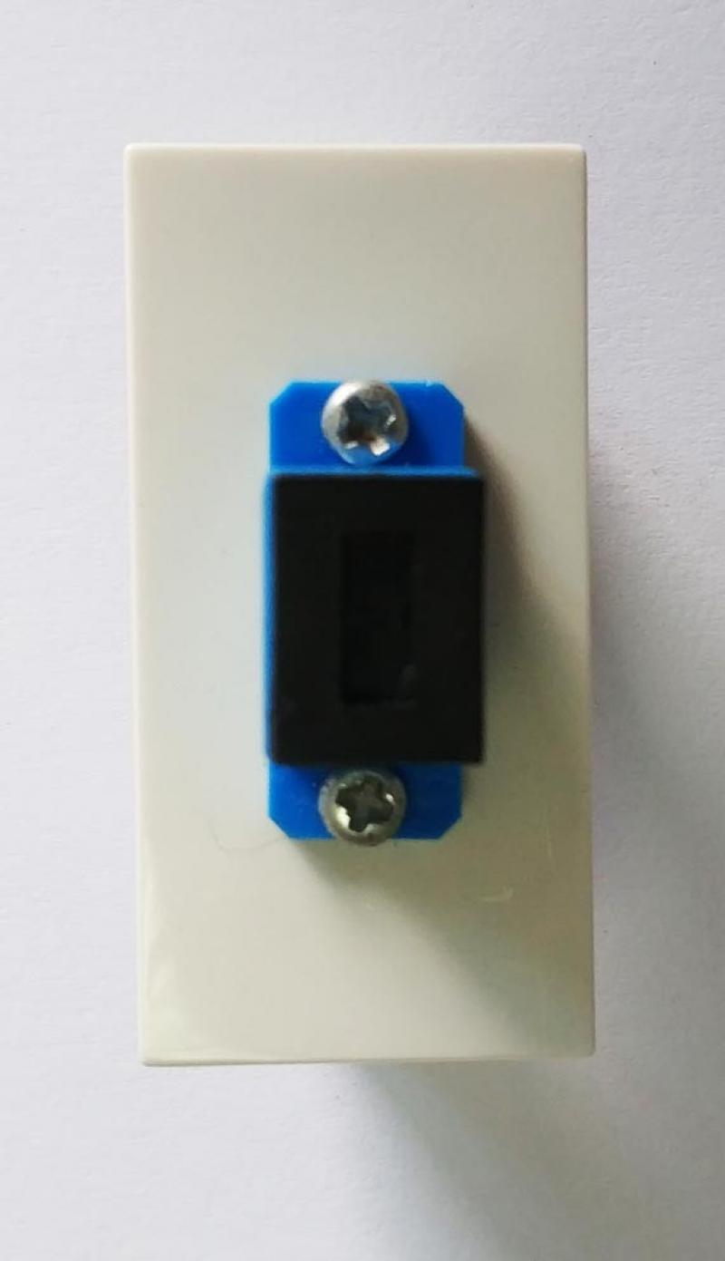 Мрежов аксесоар Лицев панел за 1 симплексен SC или дуплексен LC адаптер, CONNBOX на ниска цена с бърза доставка - BestPC.BG