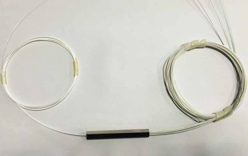 Оптичен сплитер PLC 1x8 без конектори, Blocklessна ниска цена с бърза доставка - BestPC.BG