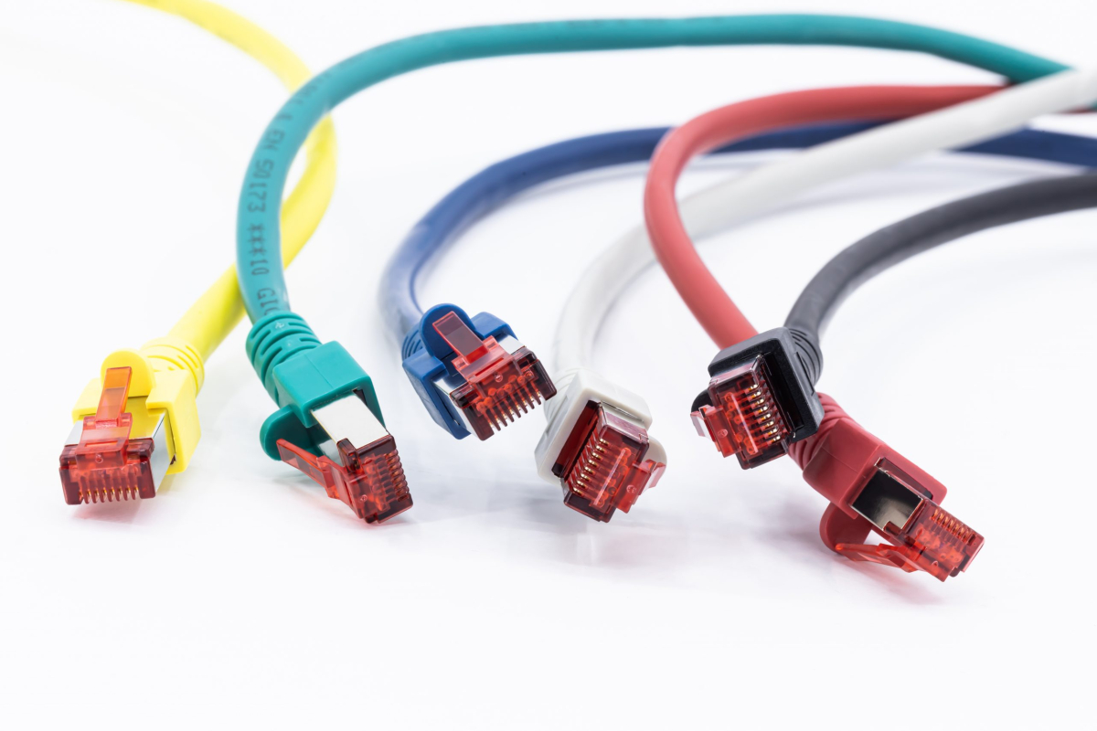 RJ45 пач корда категория 6a, S-FTP LSZH, COMMSCOPEна ниска цена с бърза доставка - BestPC.BG