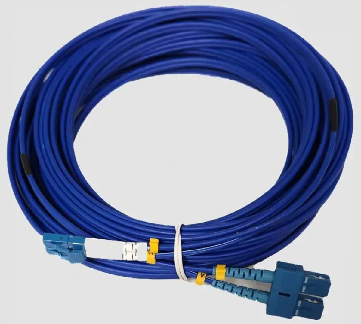 Оптична пач корда LC-UPC-SC-UPC, дуплекс, сингъл мод OS2, 3 мм армиран оптичен пач кабел — 20 метрана ниска цена с бърза доставка - BestPC.BG
