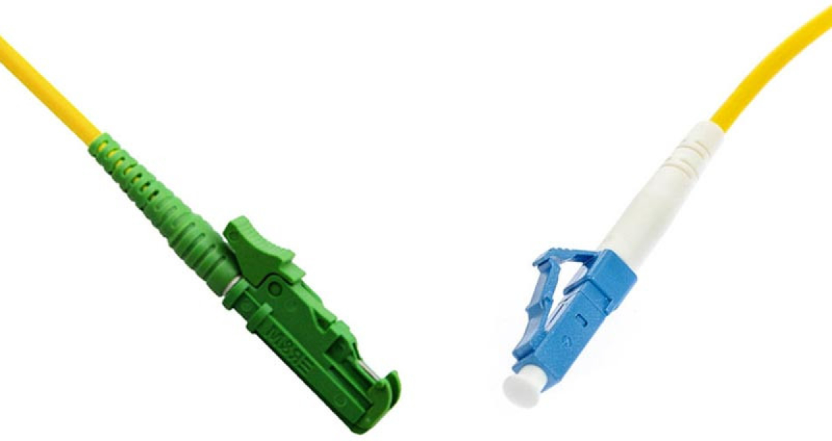 Оптична пач корда E2000-APC-LC-UPC, симплекс, сингъл мод OS2, 3 мм оптичен пач кабел, 12 mна ниска цена с бърза доставка - BestPC.BG