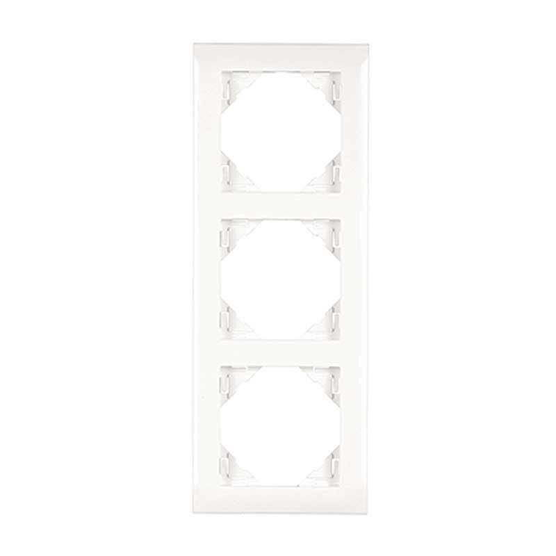 Тройна рамка за инсталация на модули, серия Logusна ниска цена с бърза доставка - BestPC.BG