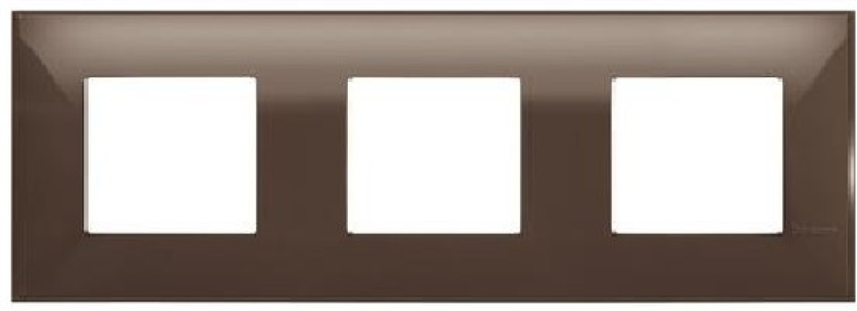 Продукт Тройна рамка Bticino Classia, мокана ниска цена с бърза доставка - BestPC.BG