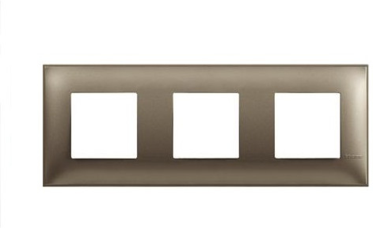 Продукт Тройна рамка BTicino Classia Legrand, титанна ниска цена с бърза доставка - BestPC.BG