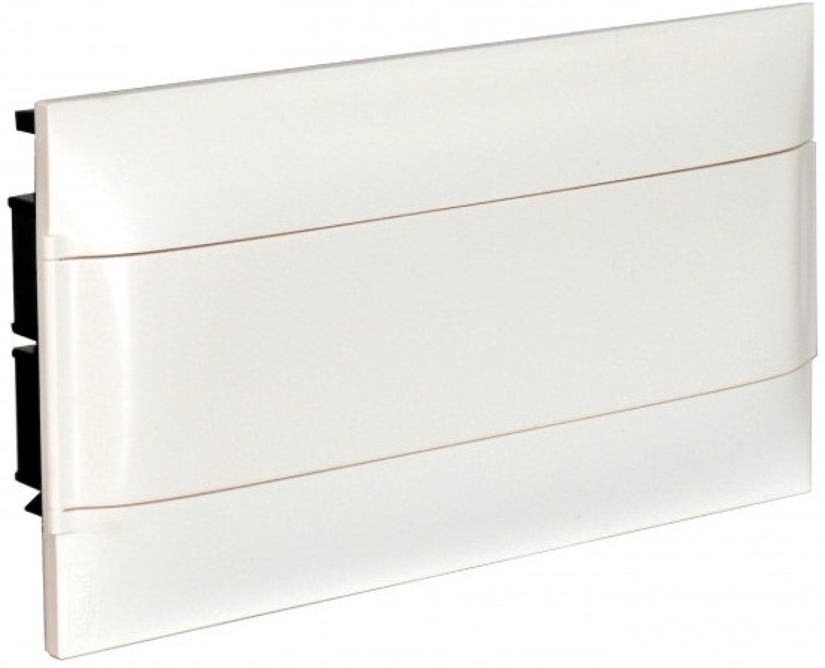 ОСЕМНАДЕСЕТМОДУЛНО ТАБЛО + ШИНА С БЯЛА ВРАТИЧКА LEGRANDна ниска цена с бърза доставка - BestPC.BG