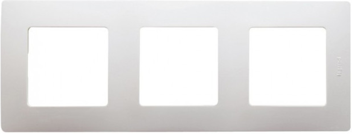 Продукт Тройна рамка Legrand Niloe, кремна ниска цена с бърза доставка - BestPC.BG