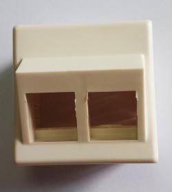 Продукт Лицев панел 45х45 мм с 2xRJ45 порта под ъгъл