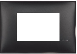 Продукт 3-модулна рамка Bticino Classia Legrand, черен сатен