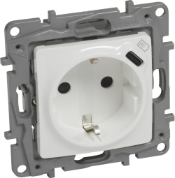 Контакт КОНТАКТ ШУКО 2P+E + USB NILOE LEGRAND - БЯЛ