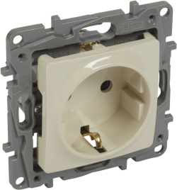 Продукт ШУКО 16А NILOE LEGRAND - КРЕМ