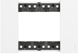 Продукт Тройна рамка BTICINO Living Now Legrand, бяла