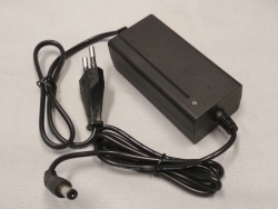  Захранване за камери, видеонаблюдение и контрол на достъп DC12V1A, Desktop