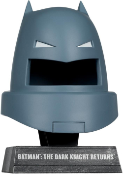 Фигурка DC Direct Armored Batman (The Dark Knight Returns) Cowl Replica 1:3 Scale McFarlane