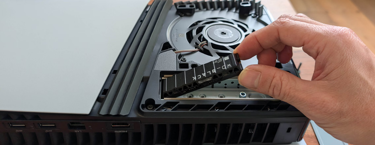 sony-playstation-5-vs-playstation-5-pro