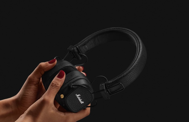 bezzhichni-slushalki-marshall-major-v-cherni-464474