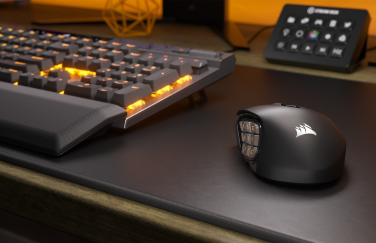 corsair-scimitar-elite-wireless-se-gaming-mouse-459137