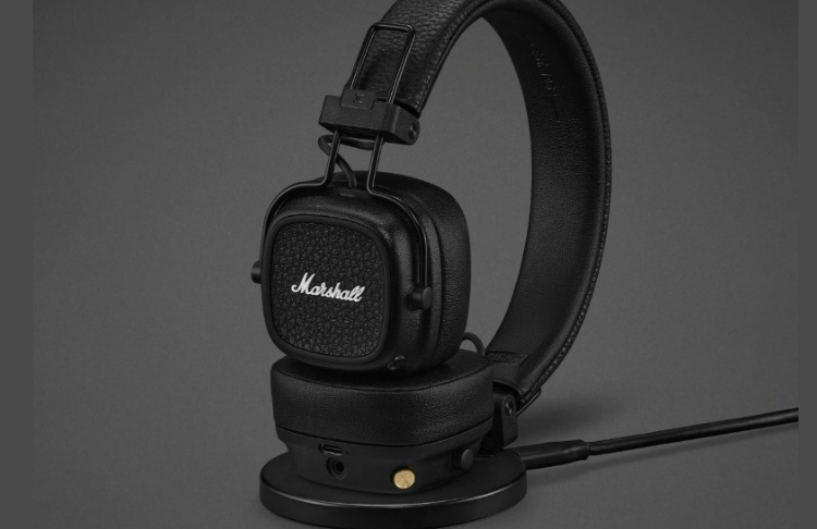 bezzhichni-slushalki-marshall-major-v-cherni-464474