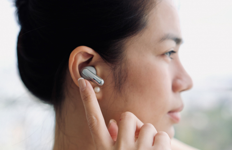 blutut-slushalki-tapi-jbl-live-beam-3-srebrist-451425