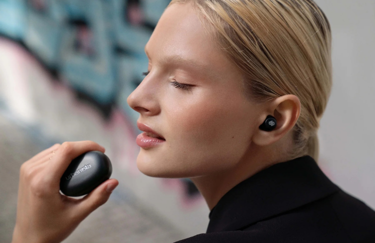 urbanista-lisbon-bluetooth-earphones-27-hours-total-playtime-touch-con-396057