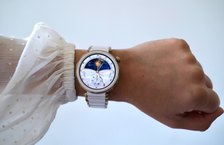 smart-watch-huawei-gt5-pro-jana-amoled-white-gold-characterstics