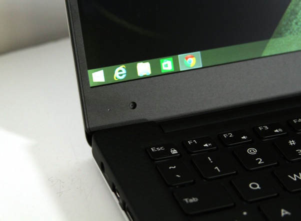 Лаптоп Dell XPS13 уеб-камера