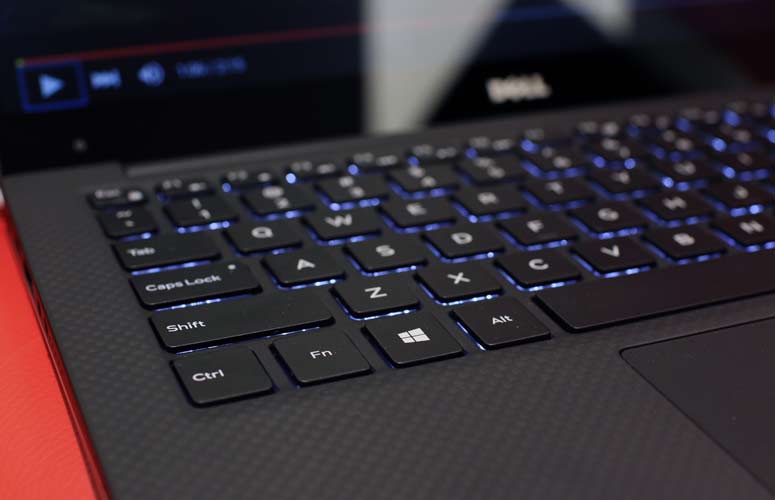 Лаптоп Dell XPS13 подсветка